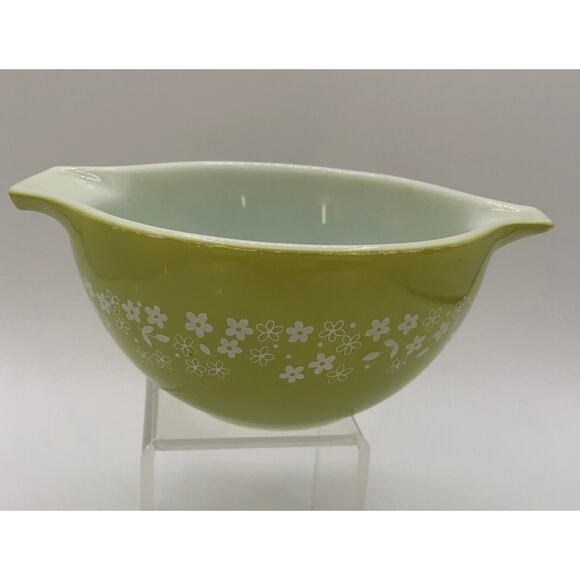 Pyrex Crazy Daisy 441 Cinderella Mixing Bowl Spring Green 750mL Vintage - Picture 2 of 7